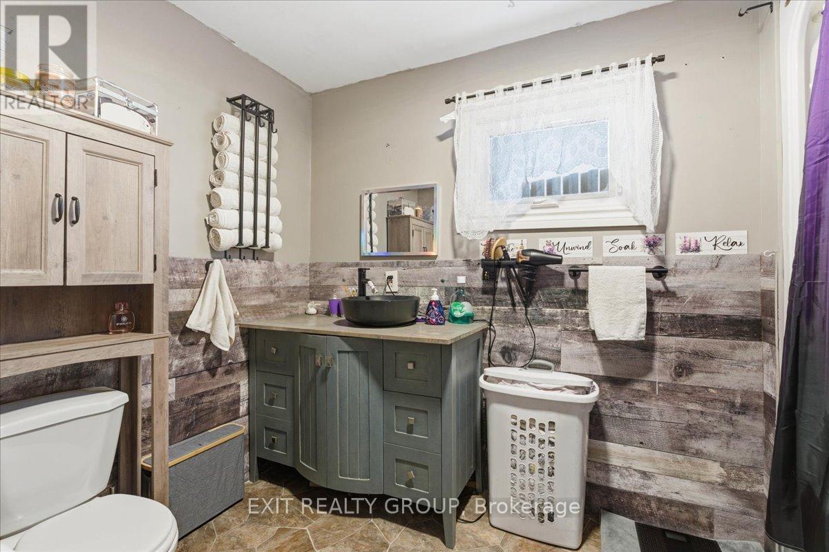 16 Catherine Street, Tyendinaga (Tyendinaga Township), Ontario  K0K 3A0 - Photo 15 - X12828752