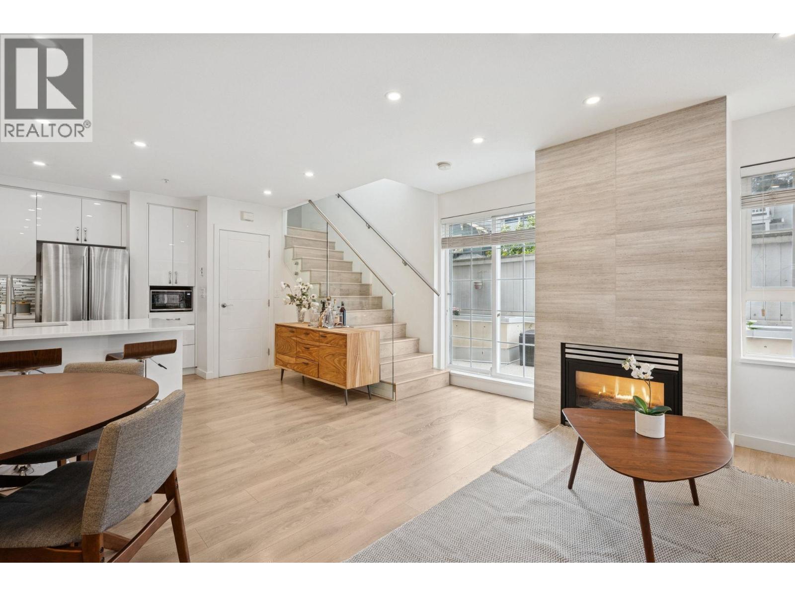 1985 Dunbar Street, Vancouver, British Columbia V6R 4R5 - Photo 5 - R3093486