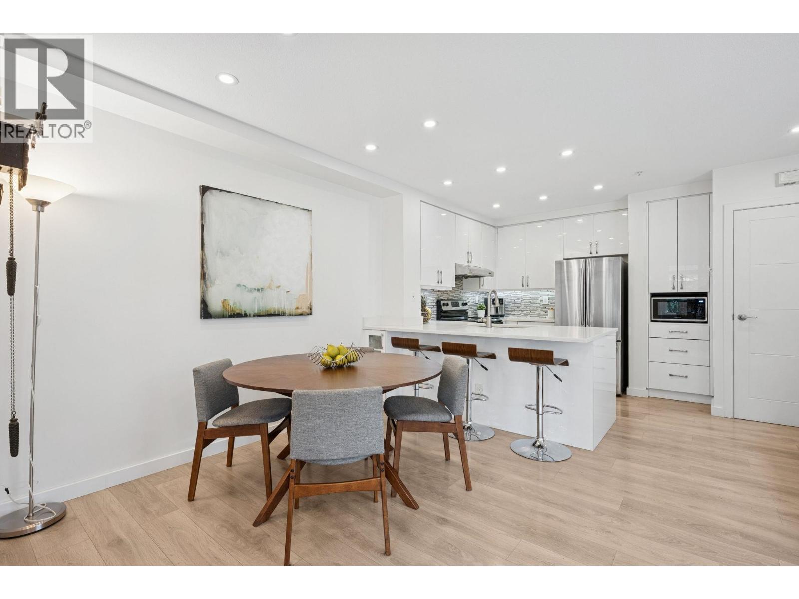 1985 Dunbar Street, Vancouver, British Columbia V6R 4R5 - Photo 9 - R3093486