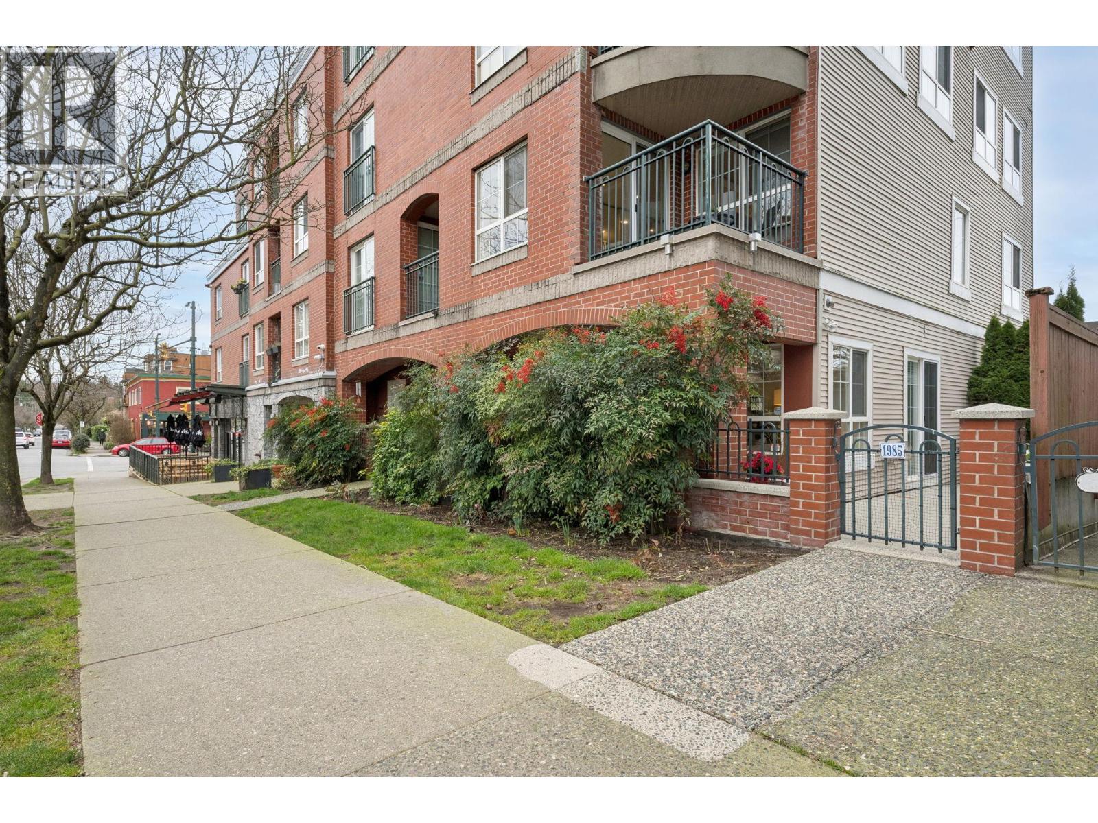 1985 Dunbar Street, Vancouver, British Columbia V6R 4R5 - Photo 34 - R3093486