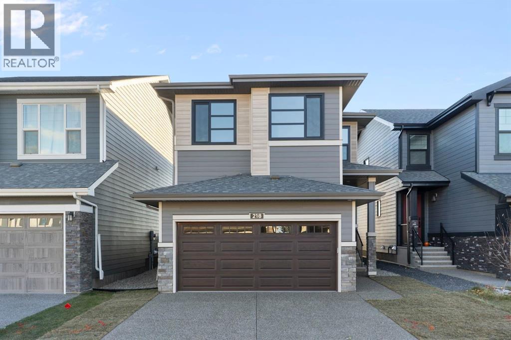 218 West Grove Lane Sw, Calgary, Alberta  T3H 6E3 - Photo 1 - A2287516