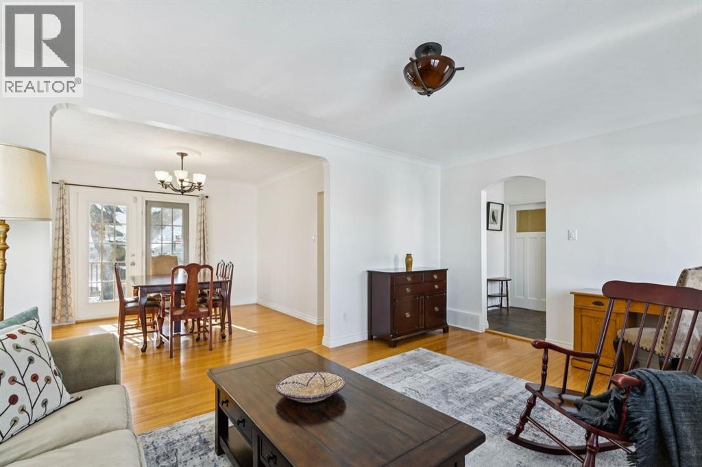 817 18 Avenue Nw, Calgary, Alberta  T2M 0V4 - Photo 6 - A2288309