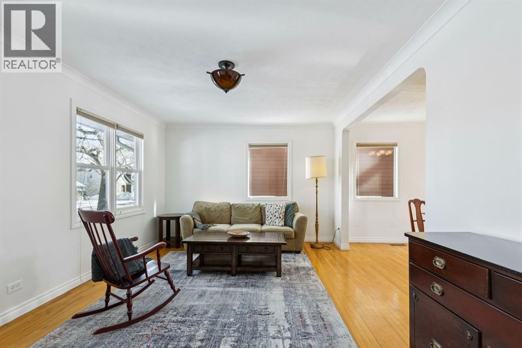 817 18 Avenue Nw, Calgary, Alberta  T2M 0V4 - Photo 4 - A2288309