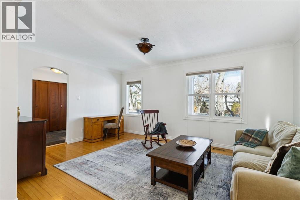 817 18 Avenue Nw, Calgary, Alberta  T2M 0V4 - Photo 5 - A2288309