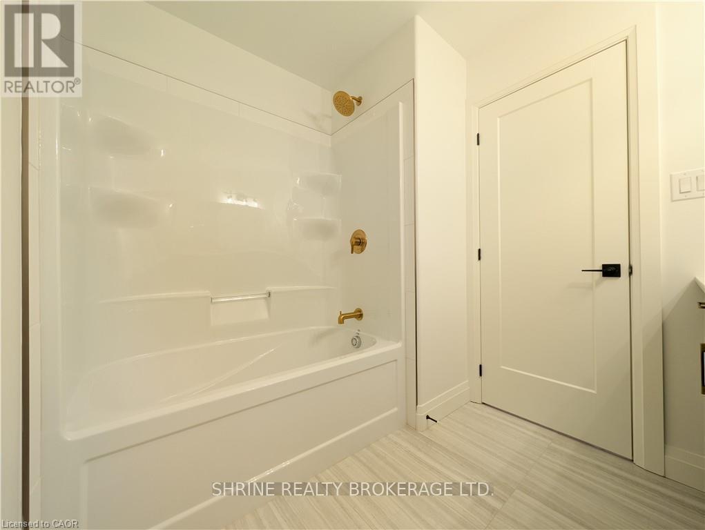 235 Kennington Way, London South, Ontario  N6L 0H4 - Photo 7 - X12828786