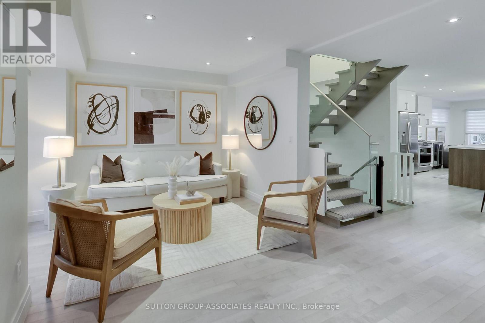 284 Atlas Avenue, Toronto, Ontario  M6C 3P9 - Photo 5 - C12826518