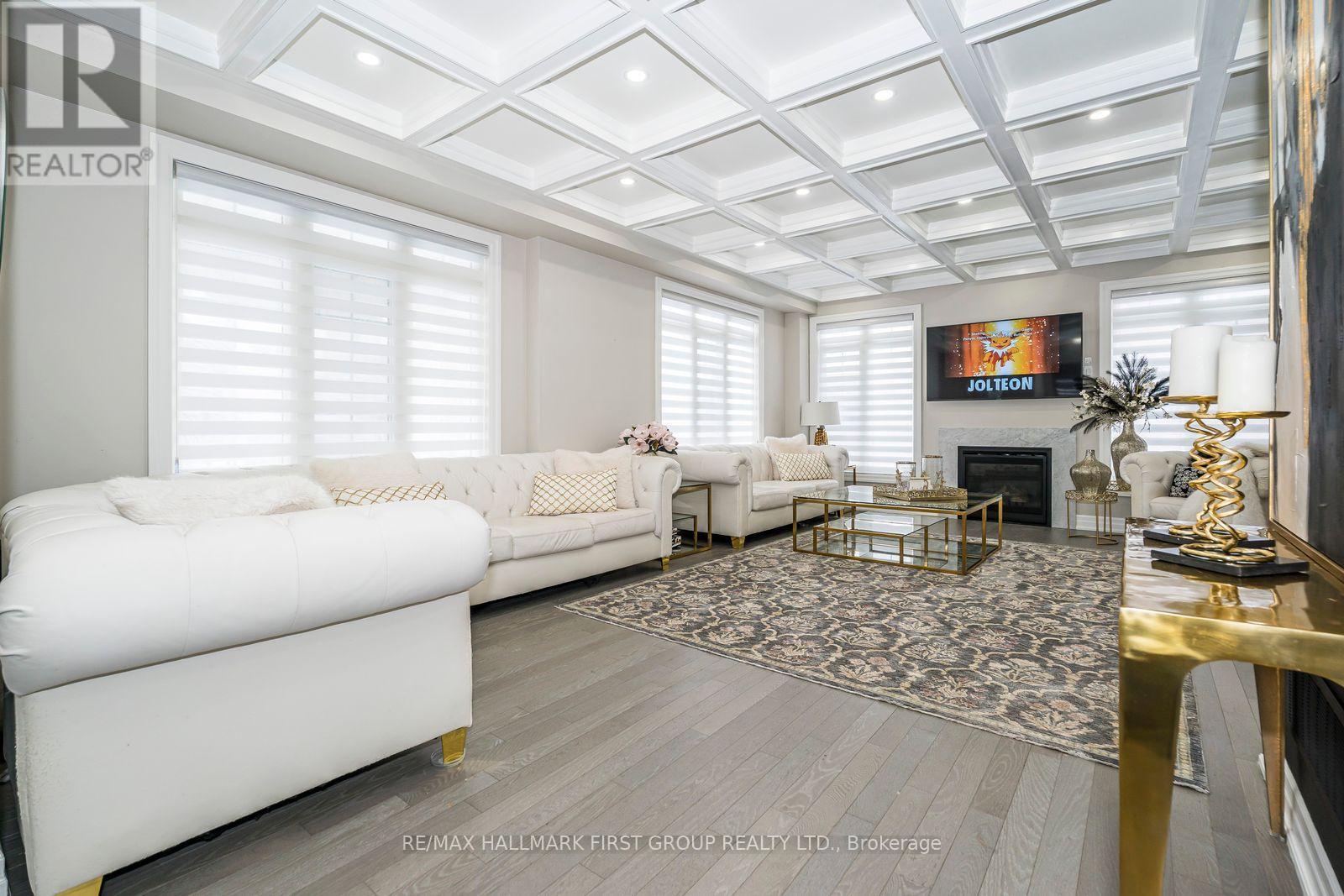 21 Souter Drive, Whitby, Ontario  L1P 0J6 - Photo 5 - E12827572