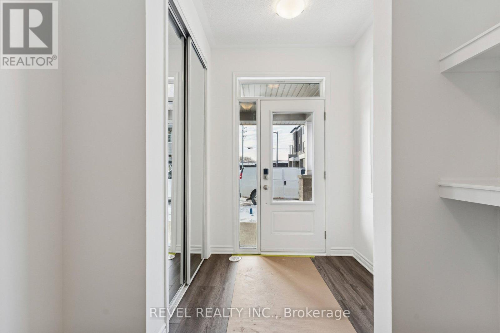 13 Elantra Drive, Brampton, Ontario  L7A 5M6 - Photo 3 - W12827342