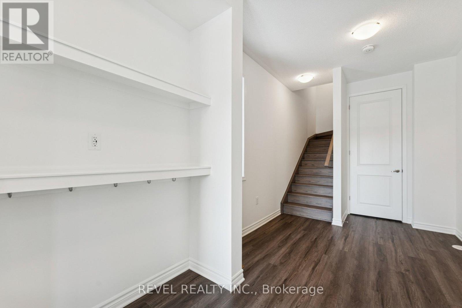 13 Elantra Drive, Brampton, Ontario  L7A 5M6 - Photo 5 - W12827342