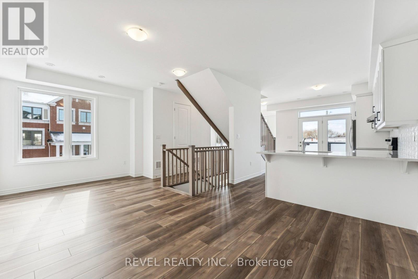 4 Sturgeon Road, Brampton, Ontario  L7A 5M6 - Photo 7 - W12827364