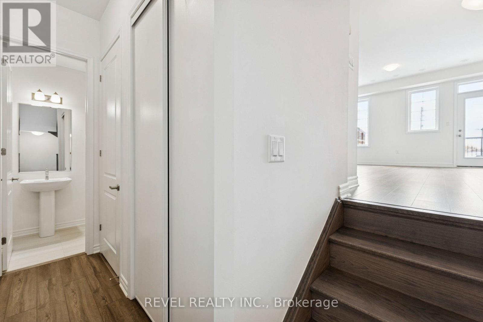 13 Elantra Drive, Brampton, Ontario  L7A 5M6 - Photo 8 - W12827342