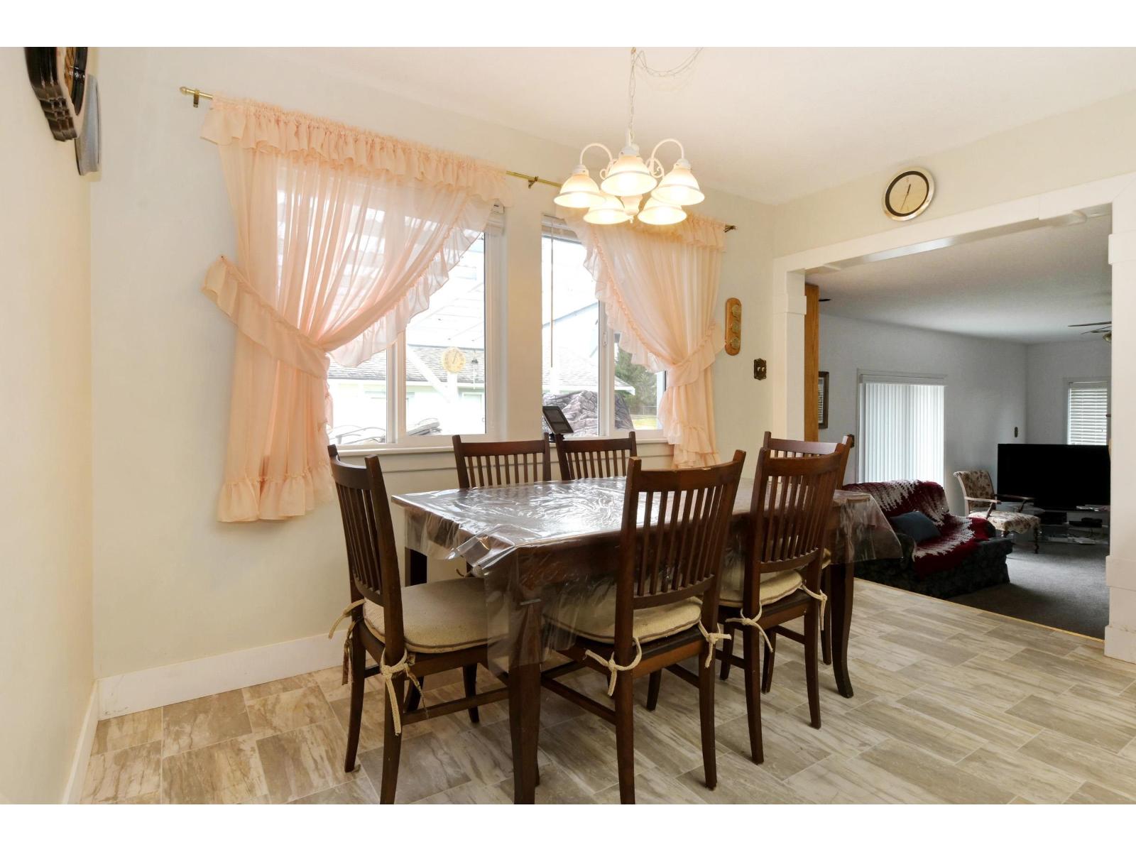 32699 Cherry Avenue, Mission, British Columbia  V2V 2T8 - Photo 15 - R3093998