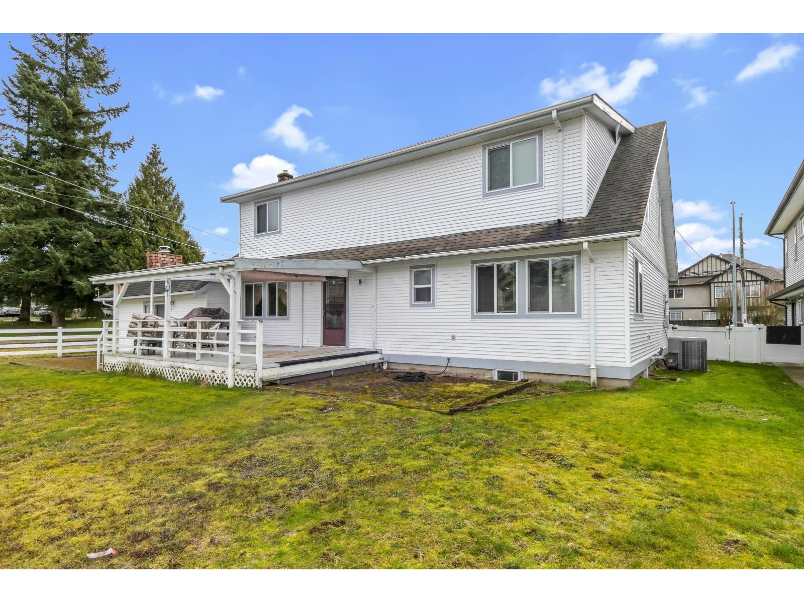 32699 Cherry Avenue, Mission, British Columbia  V2V 2T8 - Photo 4 - R3093998