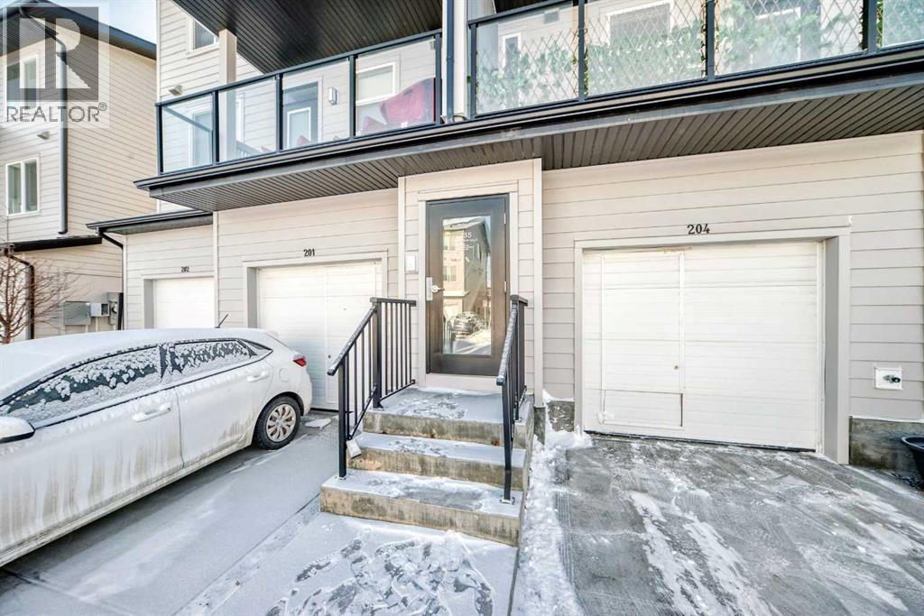204, 135 Redstone  Ne, Calgary, Alberta  T3N 1M6 - Photo 3 - A2287997