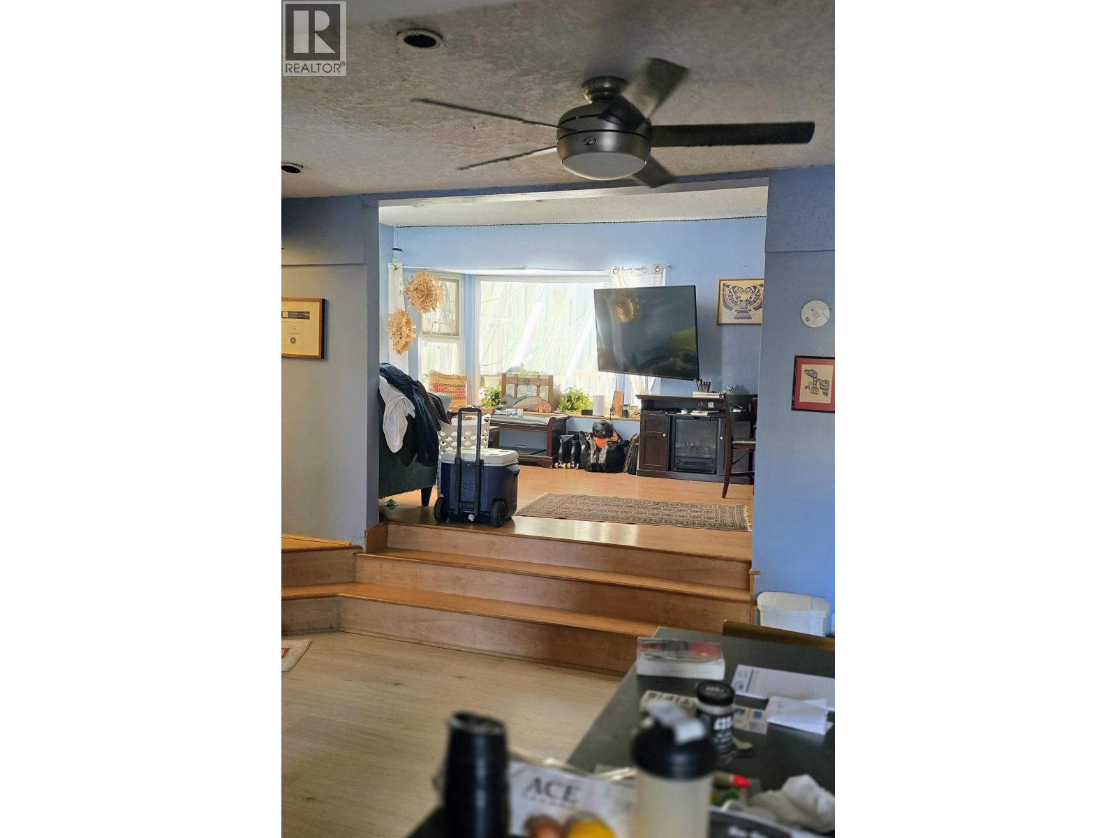 Jnw33 415 W Esplanade, North Vancouver, British Columbia  V7M 1A6 - Photo 10 - R3088278