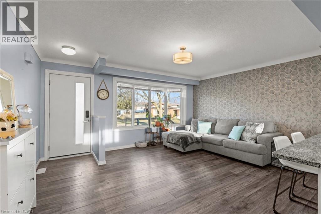 2 Highcourt Crescent, St. Catharines, Ontario  L2M 3M6 - Photo 5 - 40808352