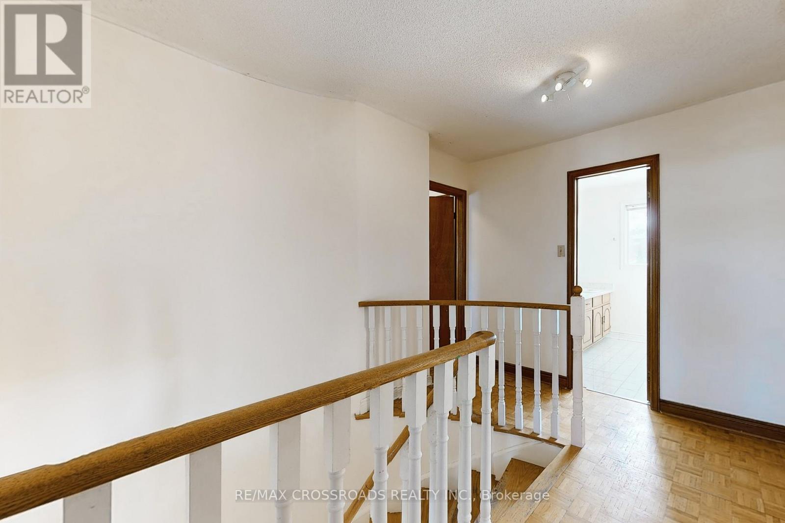 50 Marchwood Crescent, Richmond Hill, Ontario  L4C 8M4 - Photo 31 - N12828654