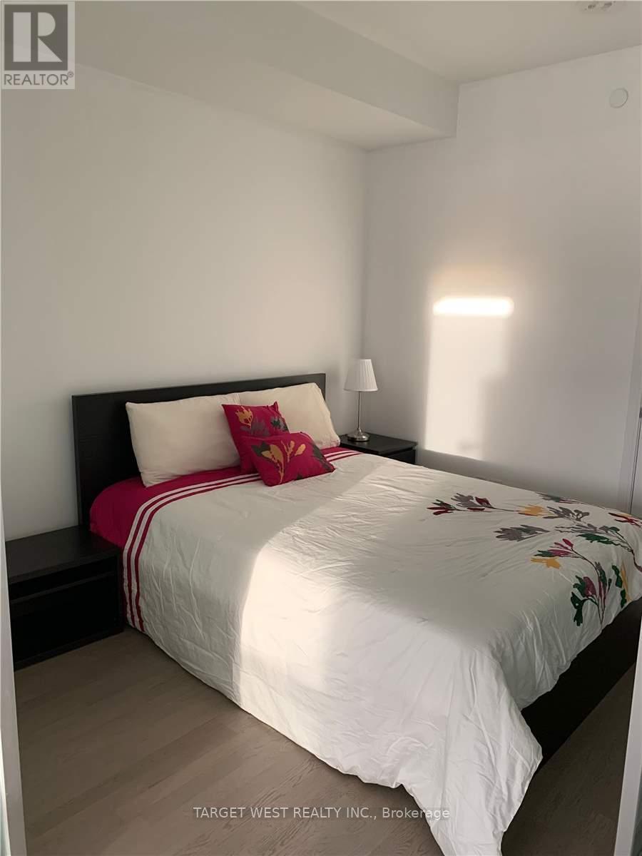 1014 - 57 St. Joseph Street, Toronto, Ontario  M5S 0C5 - Photo 8 - C12828794