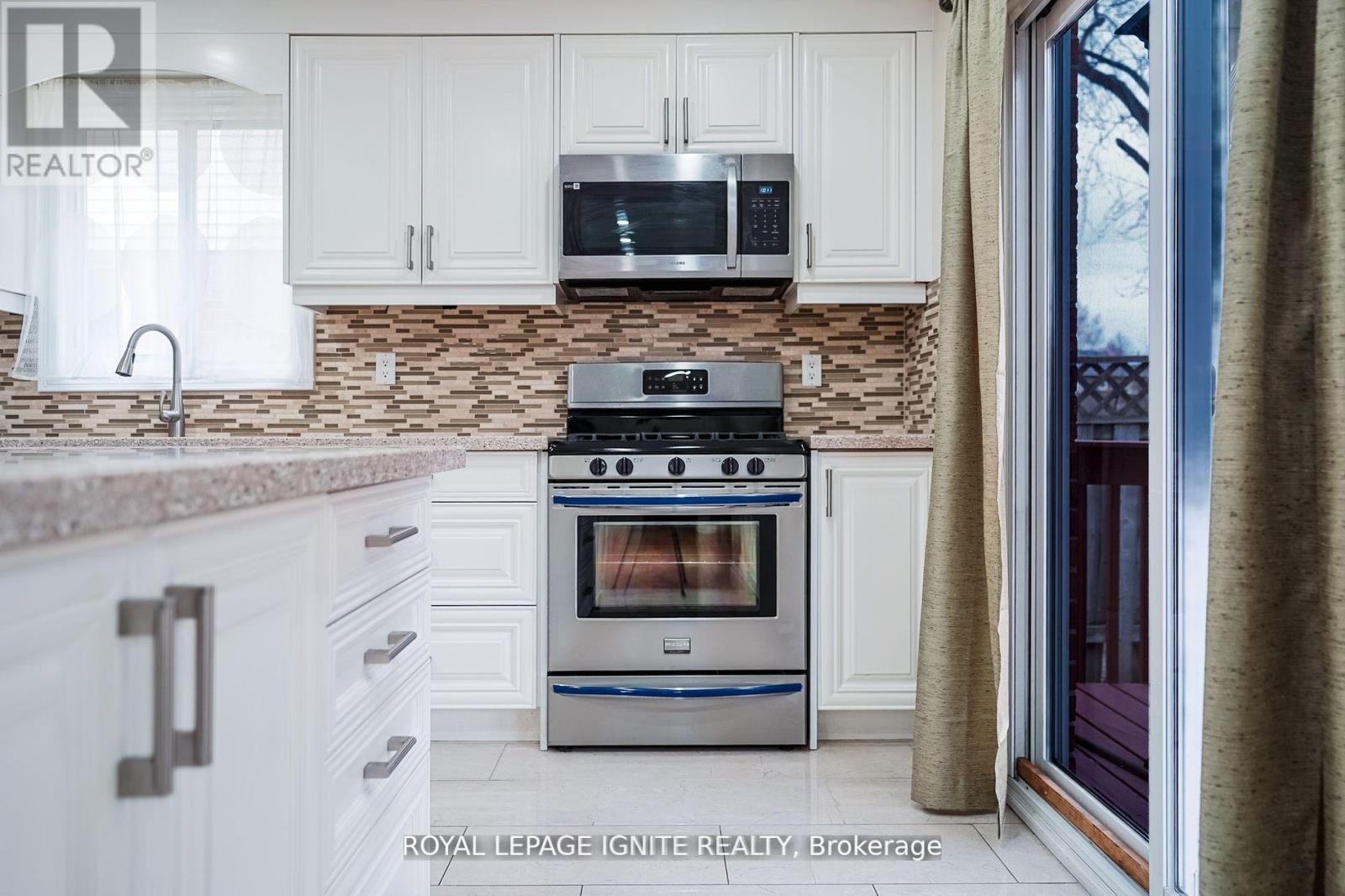 265 Wright Crescent, Ajax, Ontario  L1S 5S5 - Photo 12 - E12828808