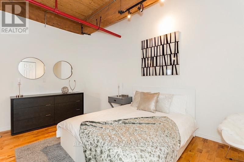 27 - 371 Wallace Avenue, Toronto, Ontario  M6P 3N8 - Photo 19 - W12828226