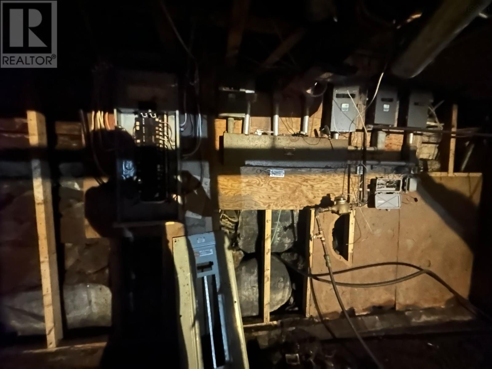 11 Kirk Street, Yarmouth, Nova Scotia  B5A 1S6 - Photo 45 - 202603541