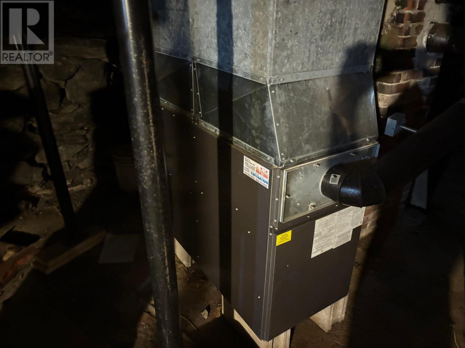 11 Kirk Street, Yarmouth, Nova Scotia  B5A 1S6 - Photo 43 - 202603541