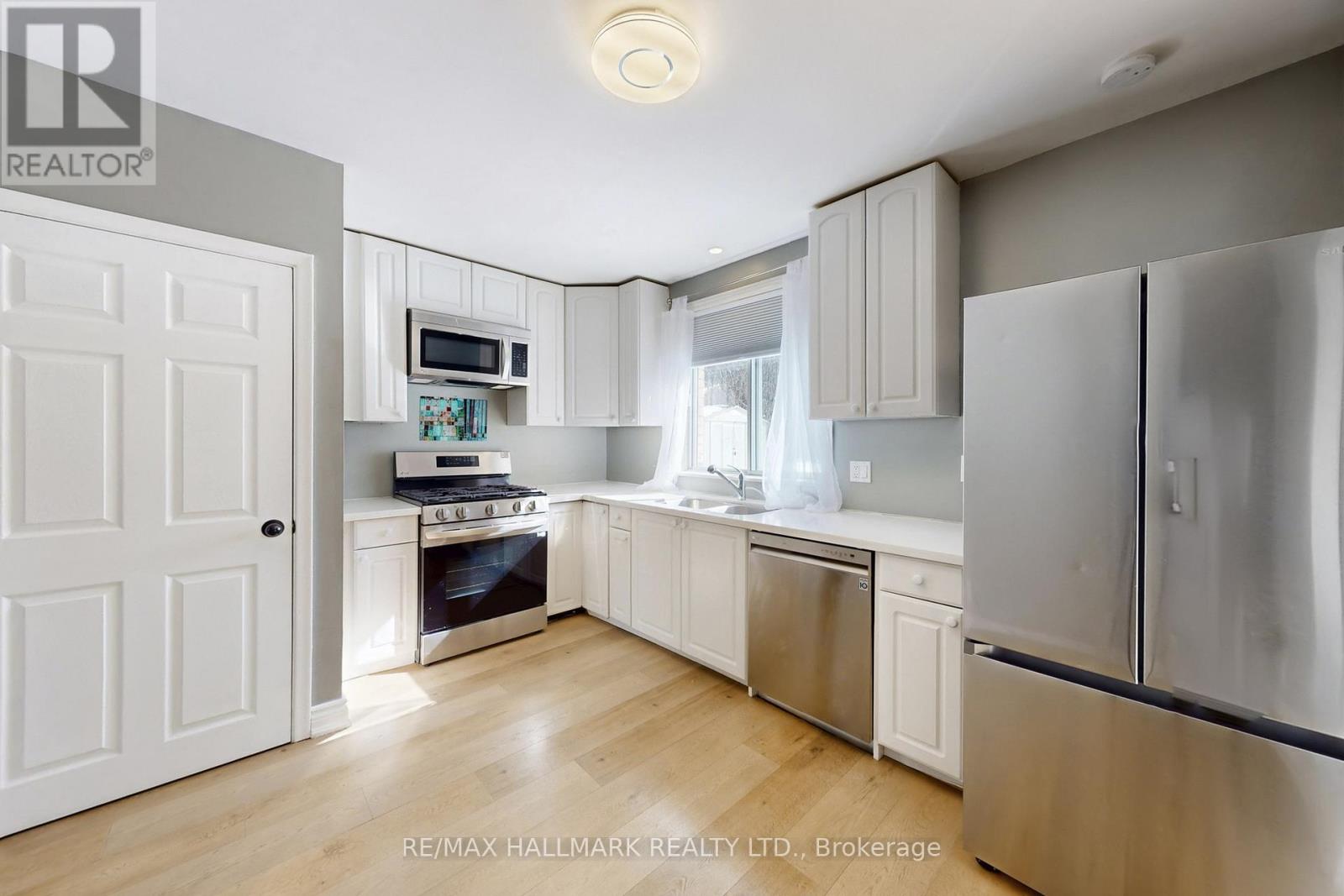 448 Loretta Crescent, Whitchurch-Stouffville, Ontario  L4A 7G2 - Photo 7 - N12828742