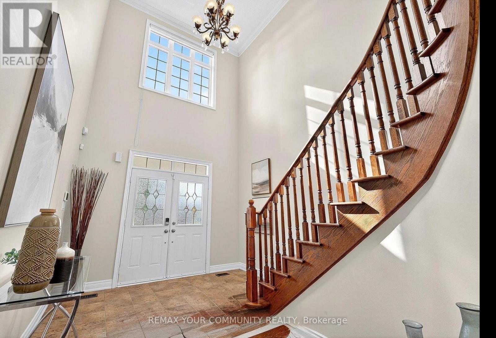 95 Chelsea Crescent, Bradford West Gwillimbury (Bradford), Ontario  L3Z 0J7 - Photo 3 - N12828804