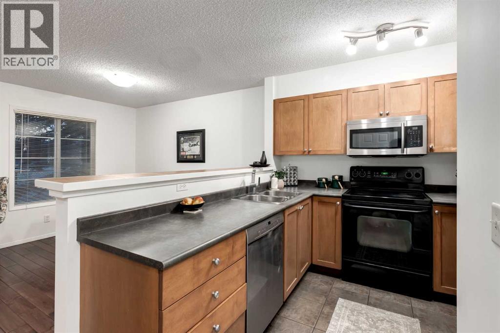 142 Eversyde Common Sw, Calgary, Alberta  T2Y 4Z6 - Photo 8 - A2284511