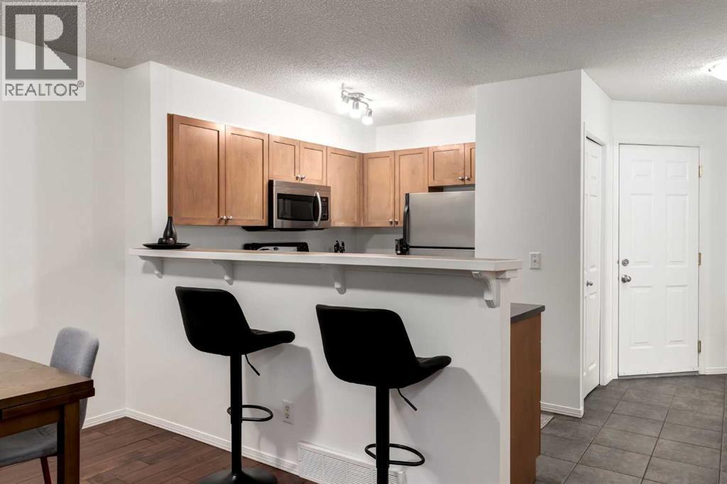 142 Eversyde Common Sw, Calgary, Alberta  T2Y 4Z6 - Photo 7 - A2284511