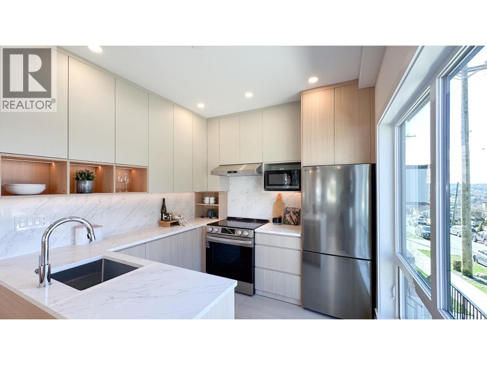 1 3800 Pender Street, Burnaby, British Columbia  V5C 2L5 - Photo 10 - R3094081