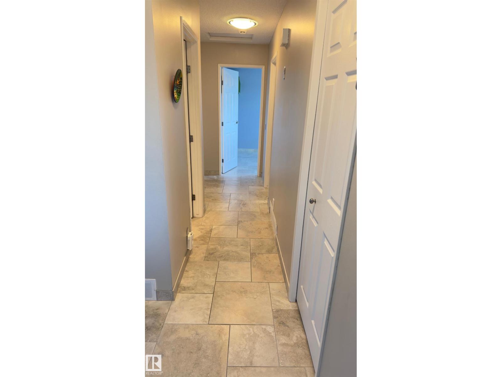 296 Greenoch Cr Nw, Edmonton, Alberta  T6L 1B4 - Photo 14 - E4475237