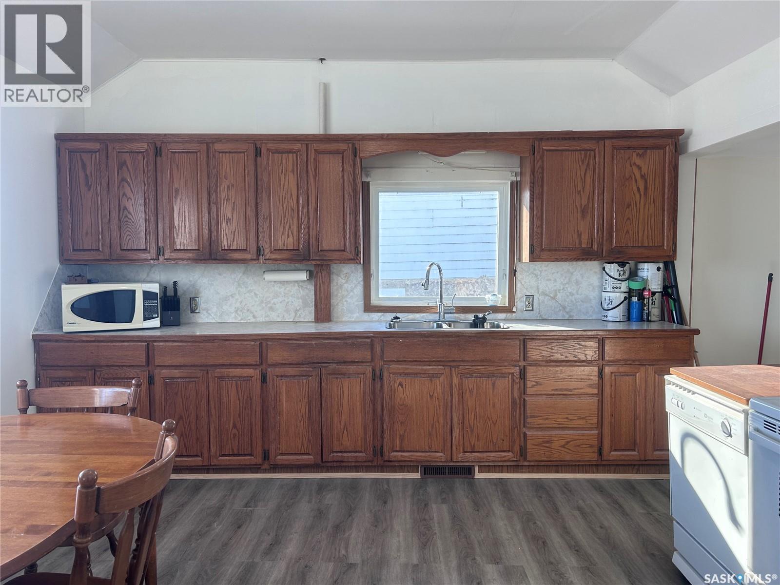 314 Railway Street, Bienfait, Saskatchewan  S0C 0M0 - Photo 9 - SK029336