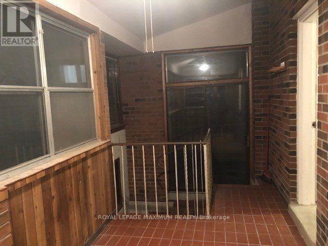 452 Harvie Avenue, Toronto, Ontario  M6E 4L8 - Photo 15 - W12828746