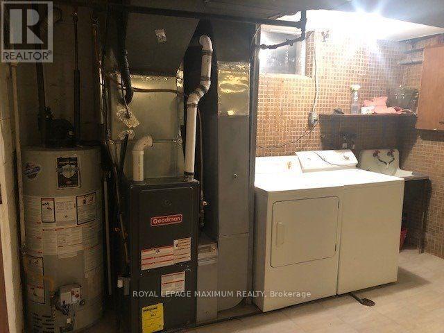 452 Harvie Avenue, Toronto, Ontario  M6E 4L8 - Photo 19 - W12828746