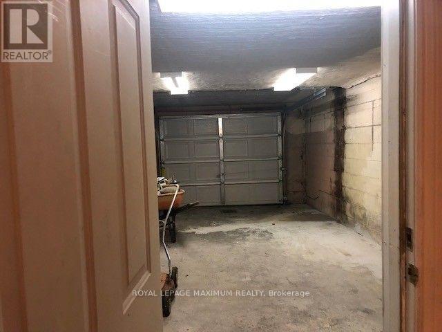 452 Harvie Avenue, Toronto, Ontario  M6E 4L8 - Photo 24 - W12828746