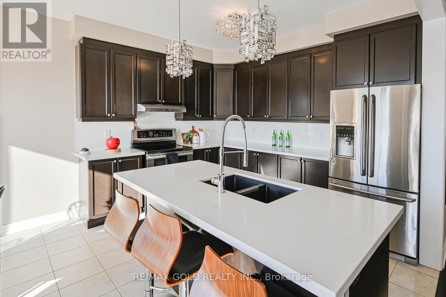 86 Miracle Trail, Brampton, Ontario  L7A 0G2 - Photo 25 - W12828764