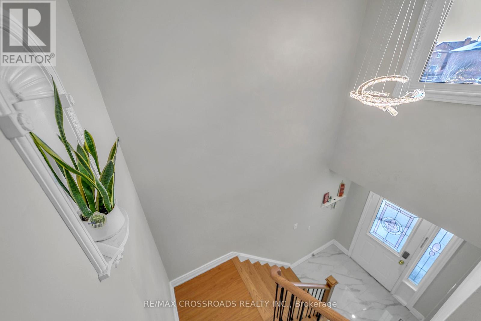 65 Creditstone Road, Brampton, Ontario  L6Y 4E9 - Photo 5 - W12828784