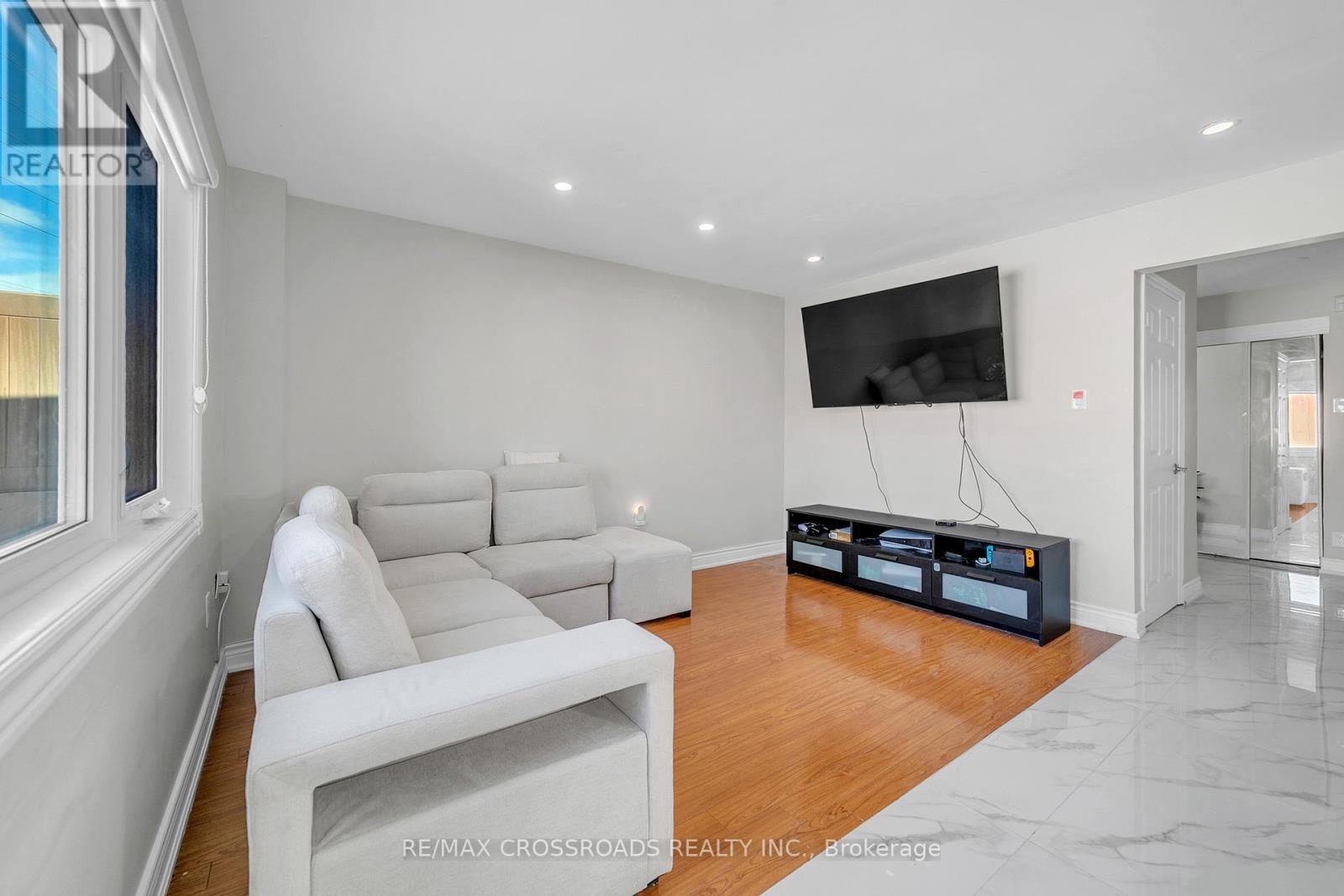 65 Creditstone Road, Brampton, Ontario  L6Y 4E9 - Photo 9 - W12828784