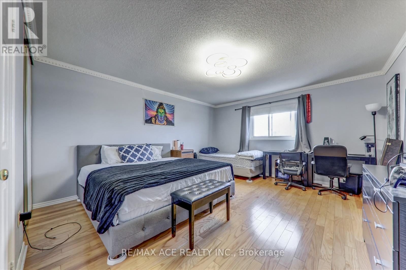 4718 Wild Rose Street, Mississauga, Ontario  L5M 5H3 - Photo 19 - W12828814