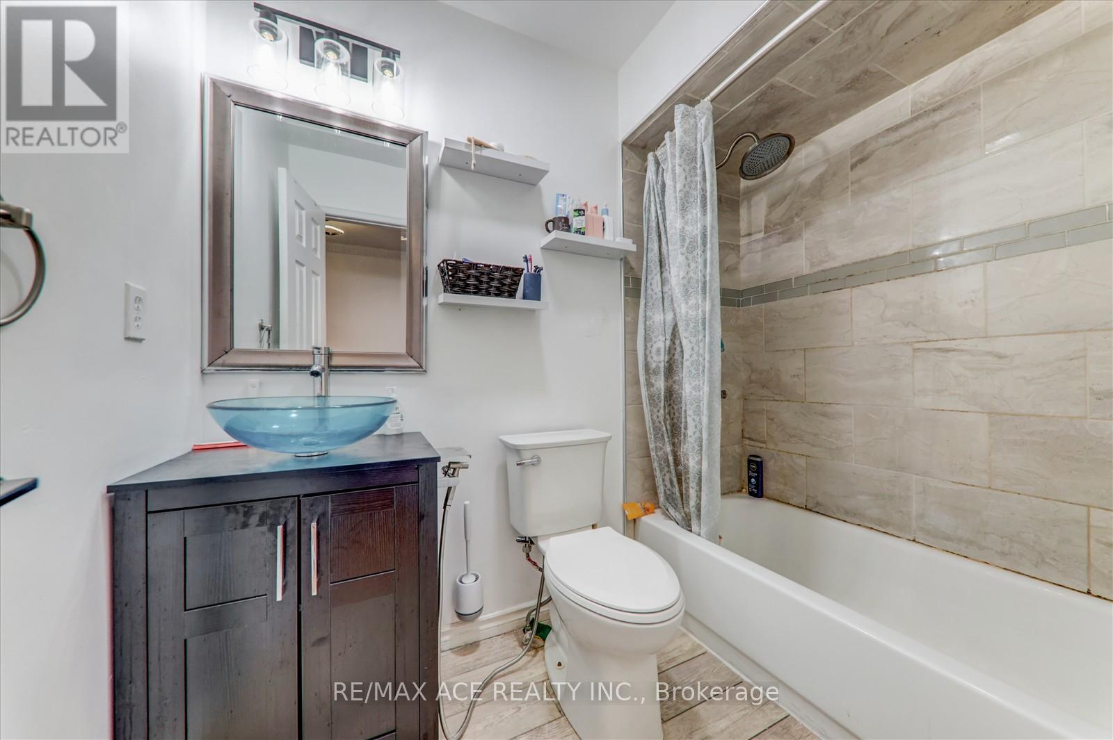 4718 Wild Rose Street, Mississauga, Ontario  L5M 5H3 - Photo 23 - W12828814