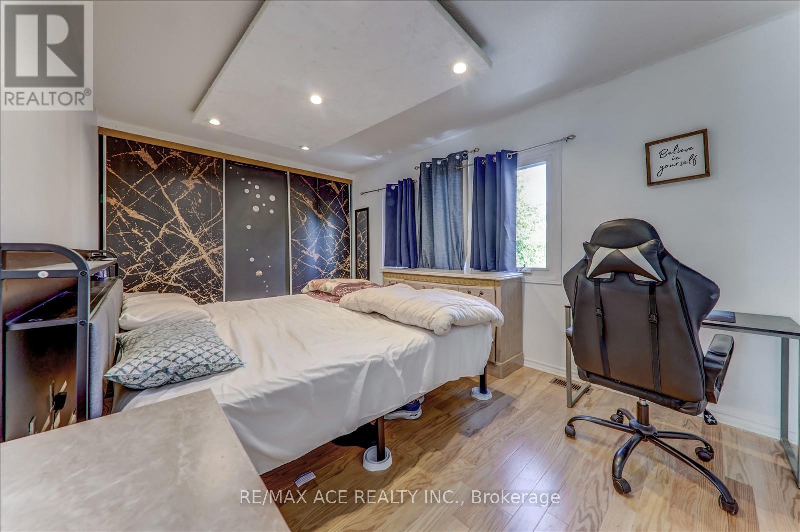 4718 Wild Rose Street, Mississauga, Ontario  L5M 5H3 - Photo 24 - W12828814