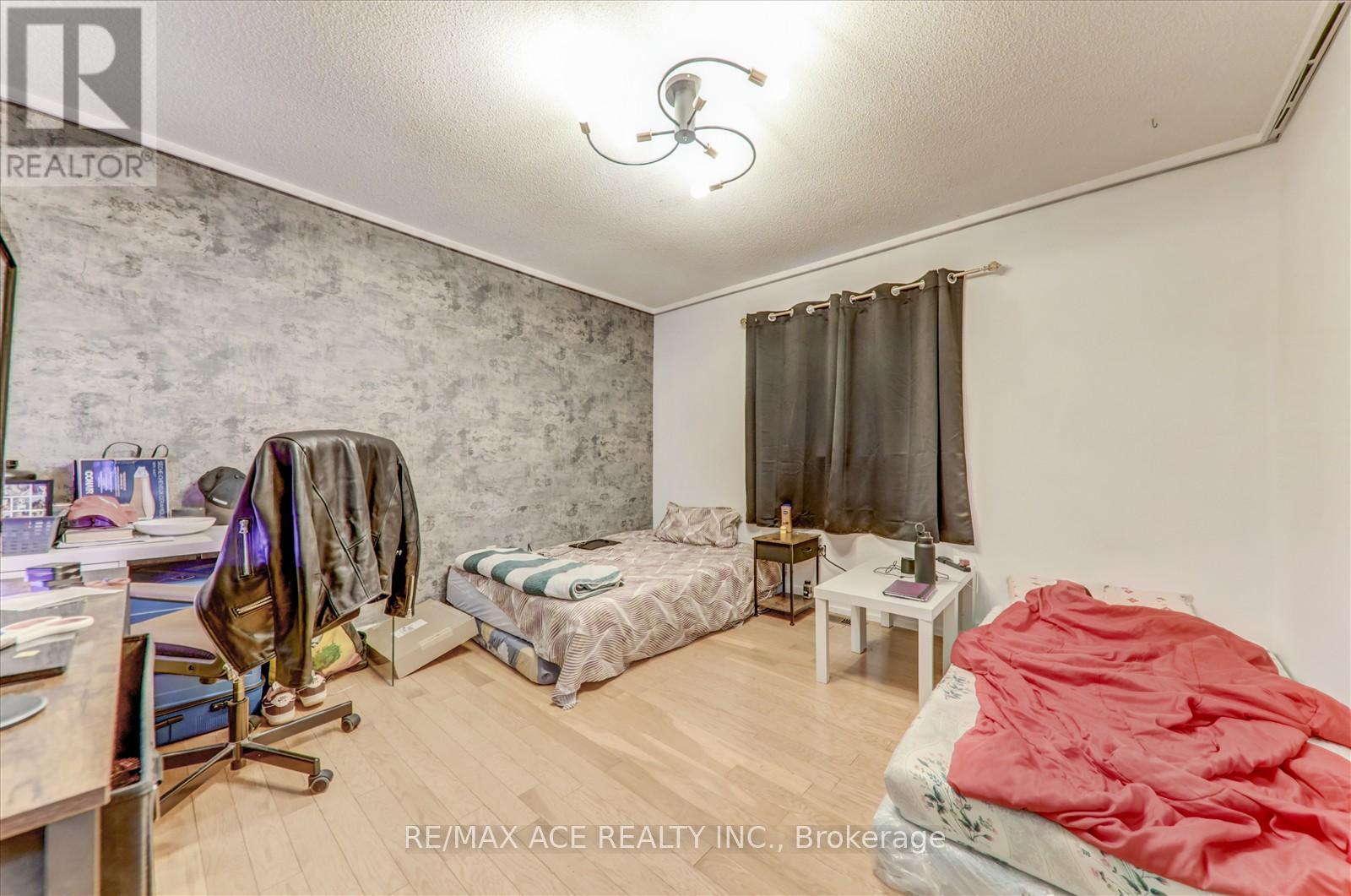 4718 Wild Rose Street, Mississauga, Ontario  L5M 5H3 - Photo 27 - W12828814