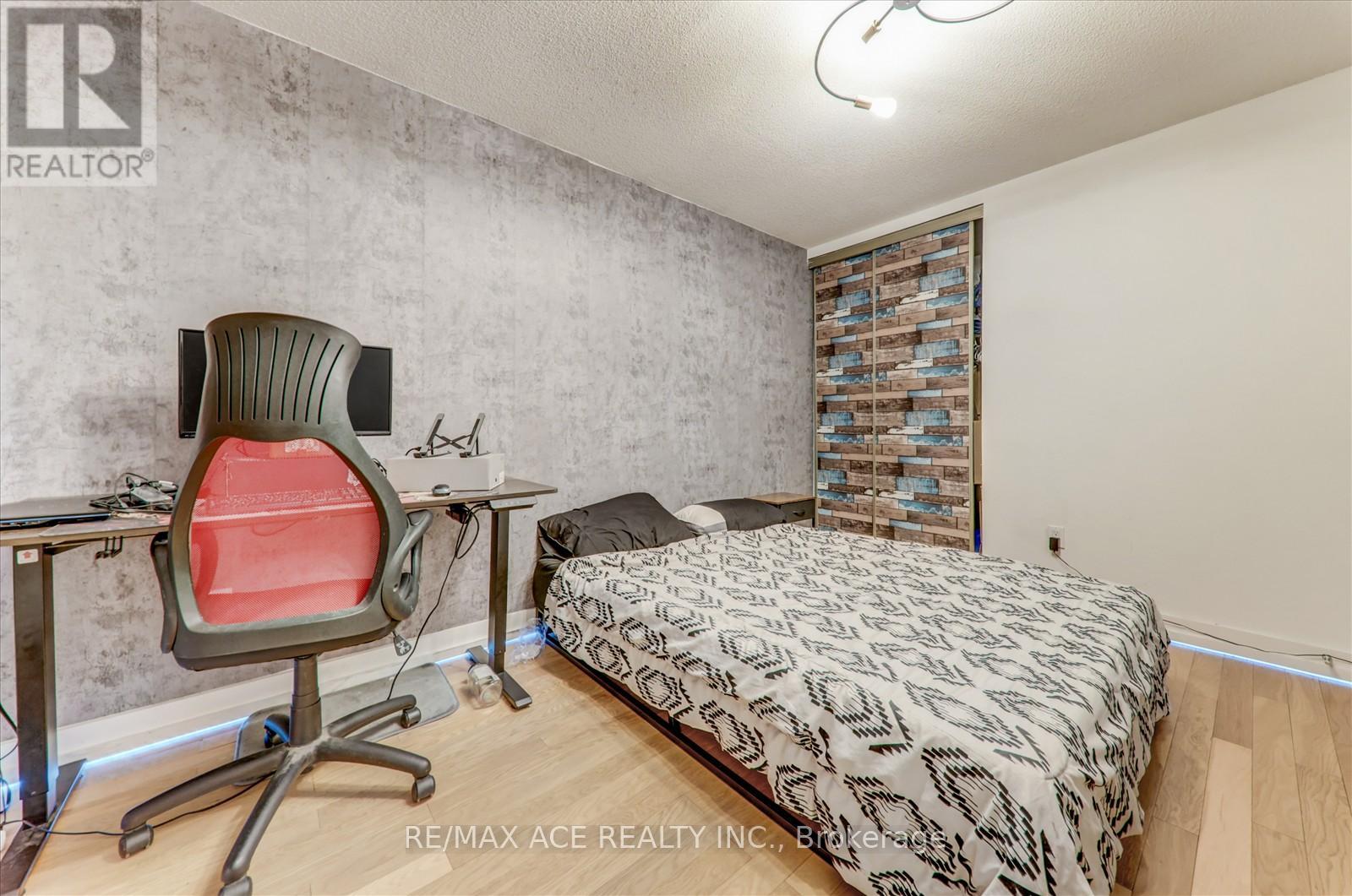 4718 Wild Rose Street, Mississauga, Ontario  L5M 5H3 - Photo 29 - W12828814