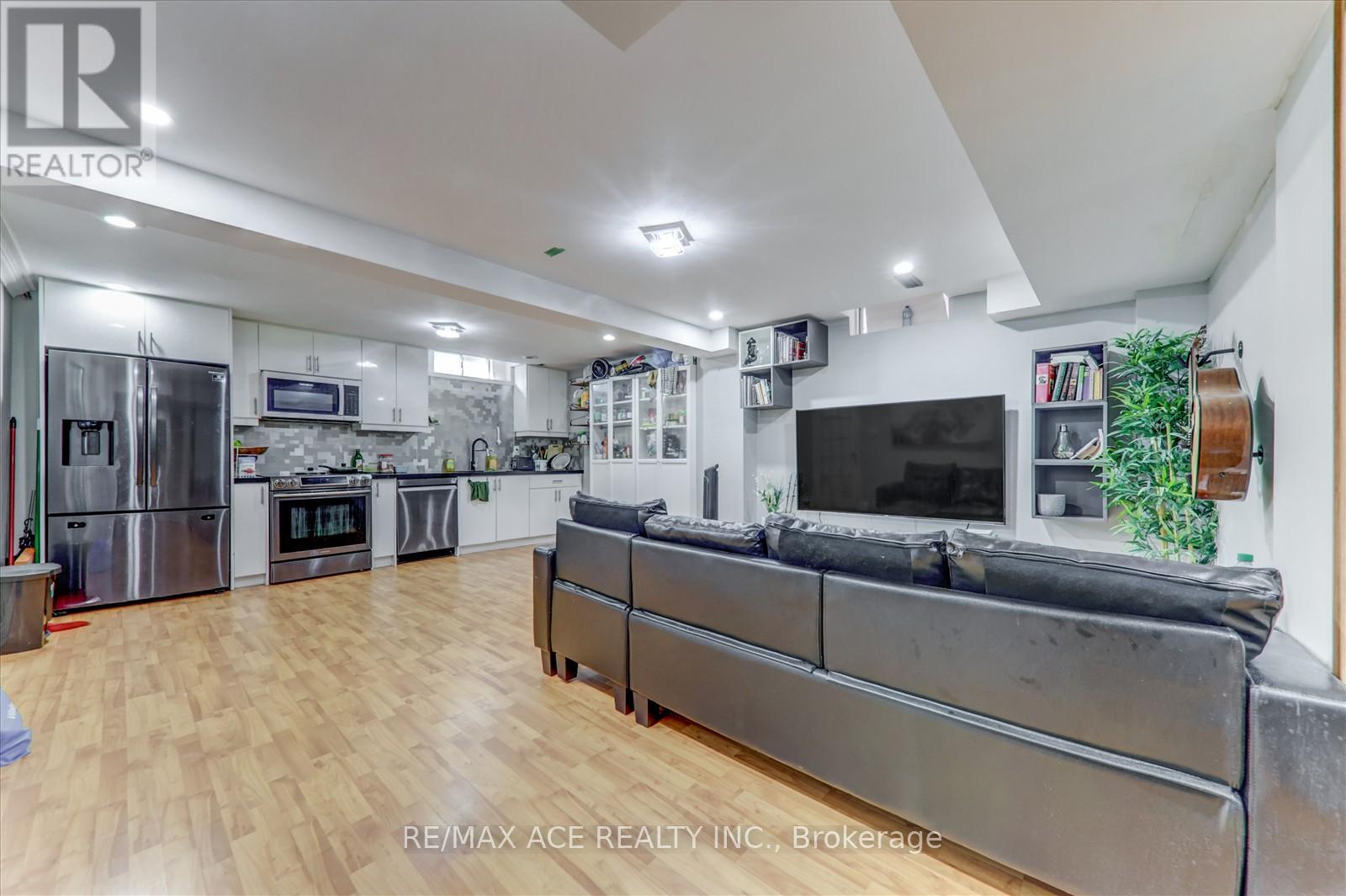 4718 Wild Rose Street, Mississauga, Ontario  L5M 5H3 - Photo 32 - W12828814