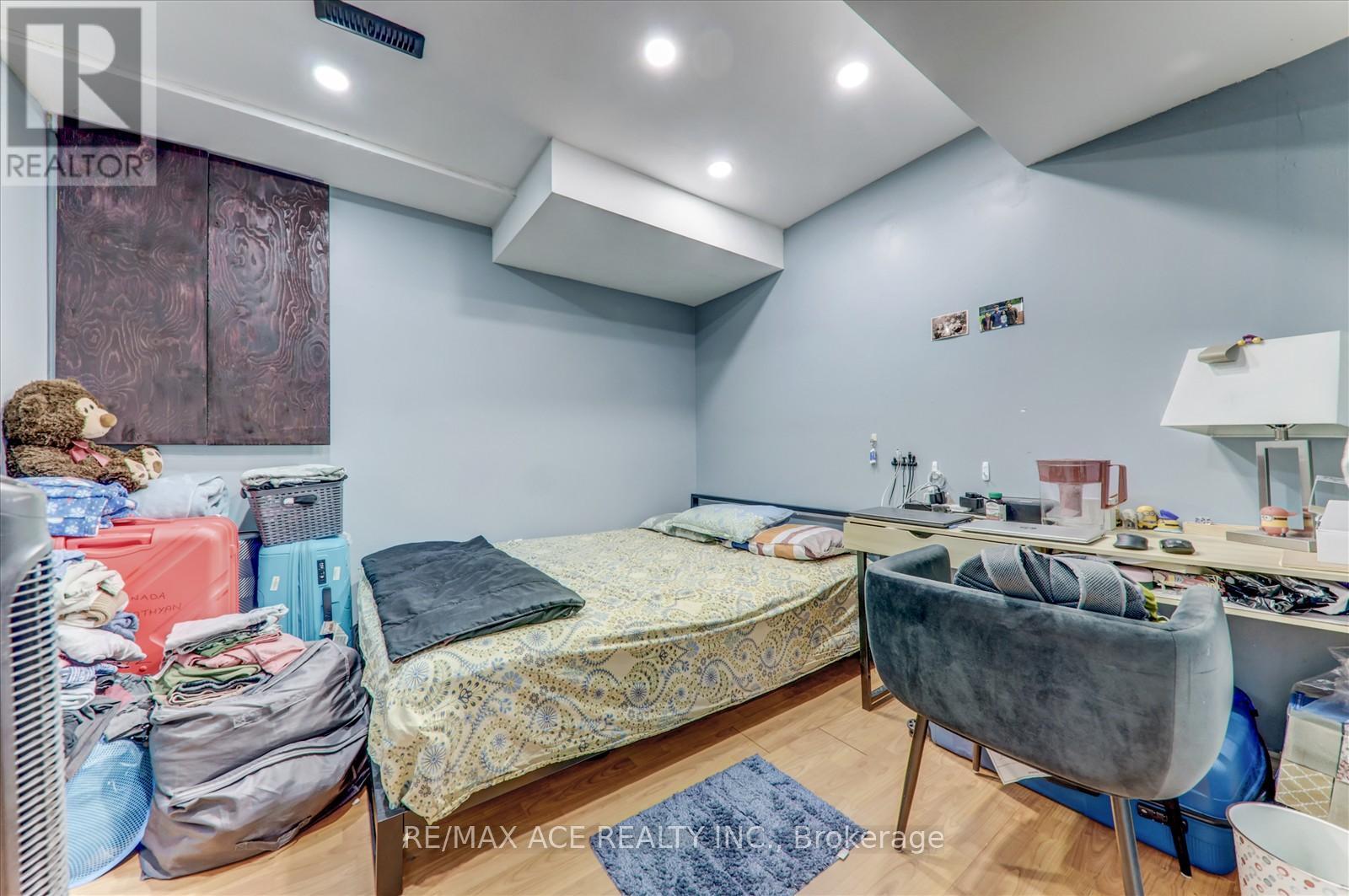 4718 Wild Rose Street, Mississauga, Ontario  L5M 5H3 - Photo 37 - W12828814