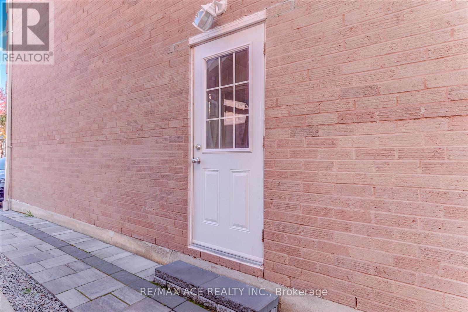 4718 Wild Rose Street, Mississauga, Ontario  L5M 5H3 - Photo 39 - W12828814