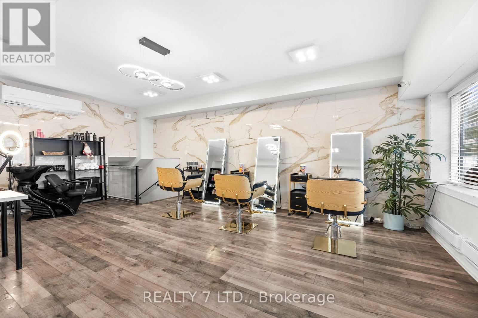 131 - 1010 Lagoon Street, Mississauga, Ontario  L5G 0B2 - Photo 1 - W12821386