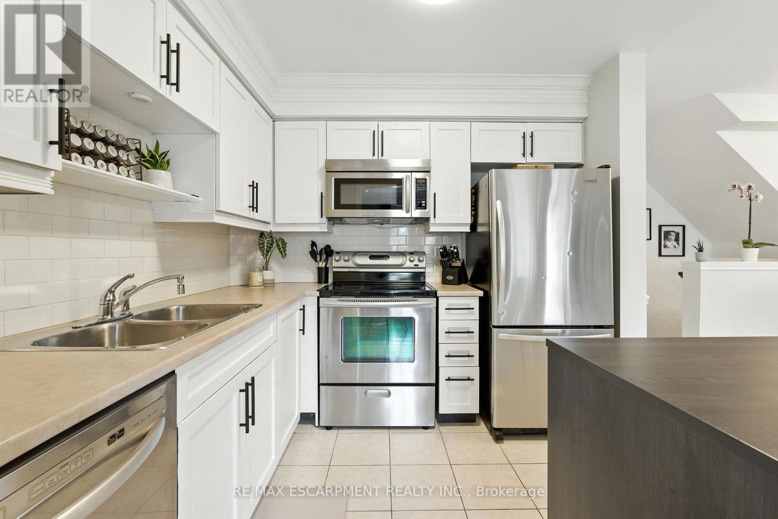 247 Fall Fair Way, Hamilton, Ontario  L0R 1C0 - Photo 14 - X12685628