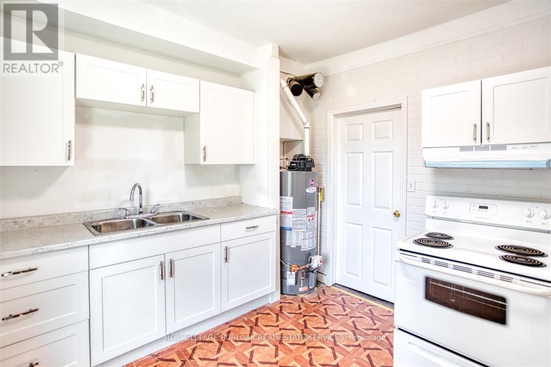 2712 Upper James Street, Hamilton, Ontario  L0R 1W0 - Photo 17 - X12828800